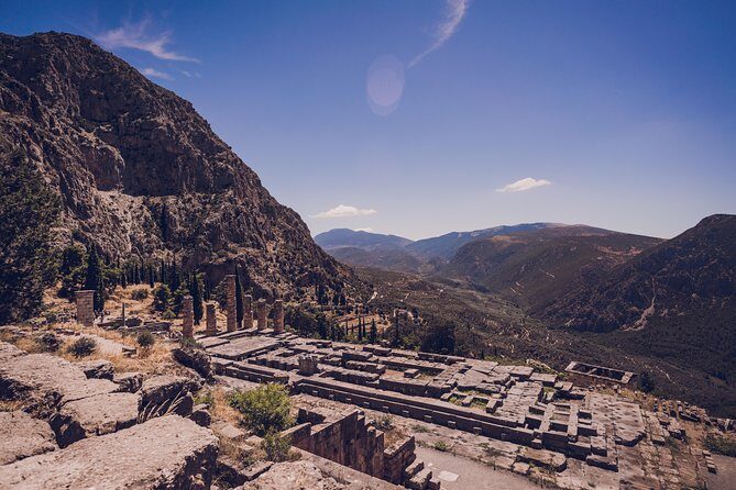 2-Day Tour to Delphi & Meteora with Guide and Tickets From Athens - Switching guides: why it can feel different between Delphi and Meteora