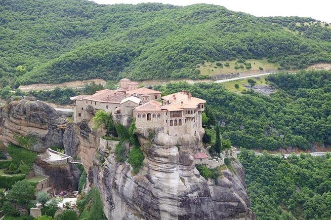 4-Day Classical Greece Tour: Epidaurus, Mycenae, Olympia, Delphi, Meteora - Day 4: Meteora Monasteries Above Kalambaka, Then Thermopylae