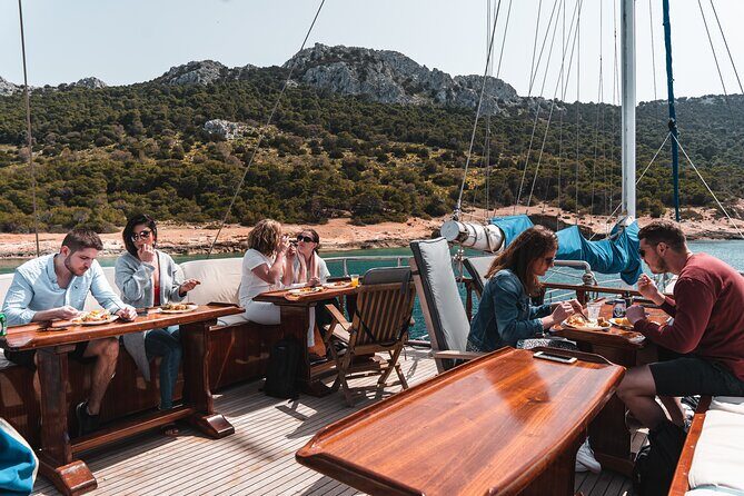 All Day Cruise -3 Islands to Agistri,Moni, Aegina with lunch and drinks included - Who this cruise suits best (and who should pick a ferry instead)