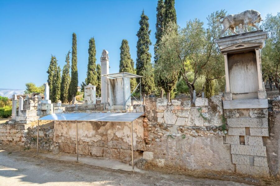 Athens: Acropolis Museum Ticket with Audio Guide - The offline audio guide: your smartphone as a quiet companion