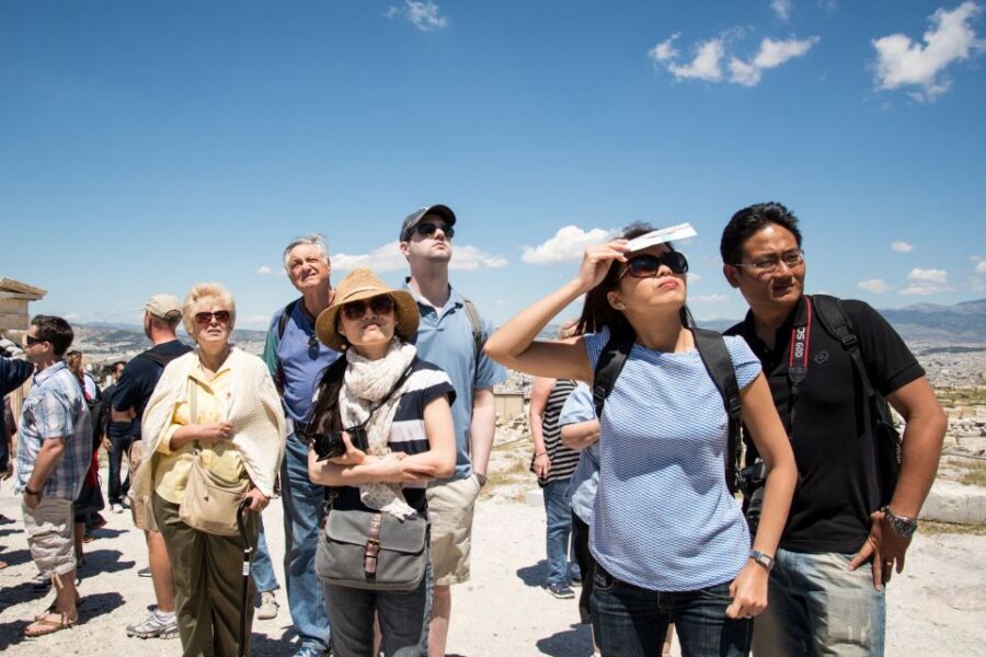 Athens: Acropolis, Parthenon & Acropolis Museum Guided Tour - Photo time, small breaks, and how the pacing really feels
