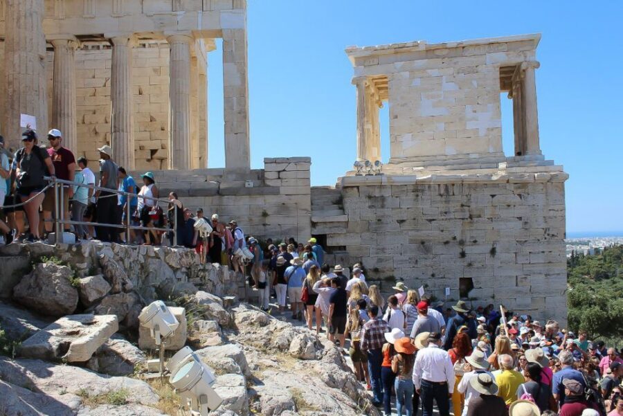 Athens: Acropolis Ticket with Multilingual Audio Guide - The Acropolis Classic audio tour: how to use it smoothly