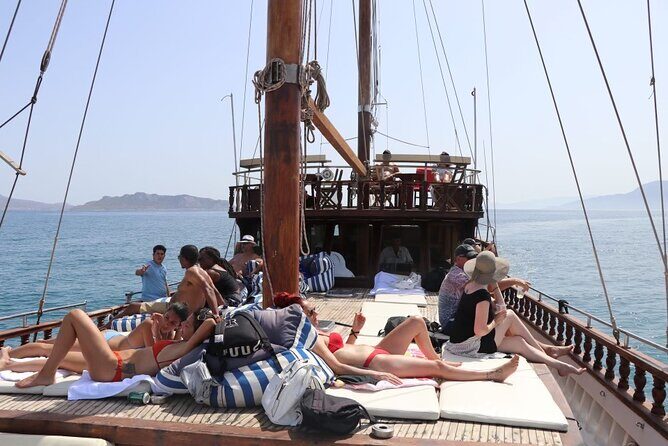 Athens: All Day Cruise to Agistri Moni Aegina with Lunch & Drinks - The lunch and drinks setup: why this boat meal feels like value