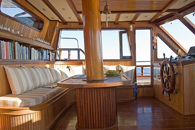 Athens: All Day Cruise to Agistri Moni Aegina with Lunch & Drinks - Getting to the boat: pickup rhythm and the Piraeus meeting point