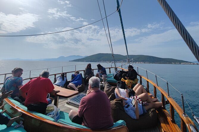 Athens cruise: Agistri, Moni/Metopi, Aegina with lunch & drinks - Lunch on Board: Greek Flavors Buffet + Unlimited Drinks