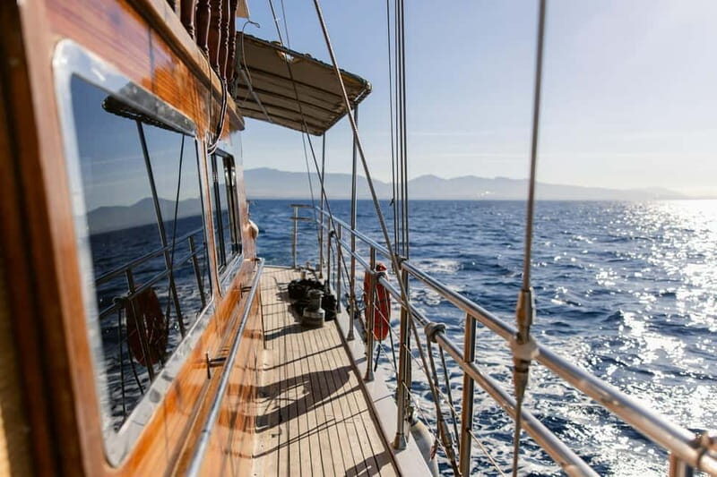 Athens: Cruise to Agistri, Moni & Aegina with Lunch & Drinks - Aegina: pistachio stops, Temple of Apollo area, and market time