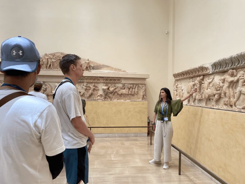 Athens: Delphi Oracle & Museum Tour with a Licensed Guide - Arachova lunch stop: a real break from history