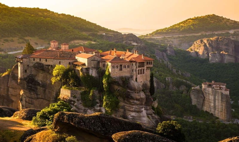 Athens: Full-Day Meteora Tour with Local Guide & Greek Lunch - Dress code and cash-only entrance fees: how not to lose time