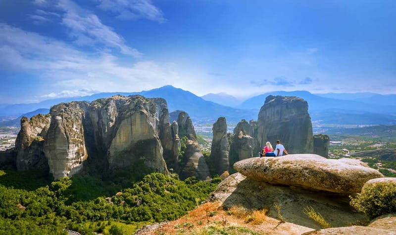 Athens: Full-Day Meteora Tour with Local Guide & Greek Lunch - Monastery circuit: what you’ll actually see up on the rocks