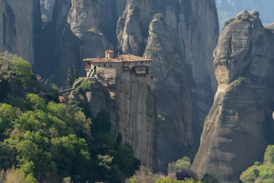 Athens: Meteora Monasteries Day Trip with Caves and Lunch - Great Meteor Monastery and the other interiors: stairs, rules, and time pressure