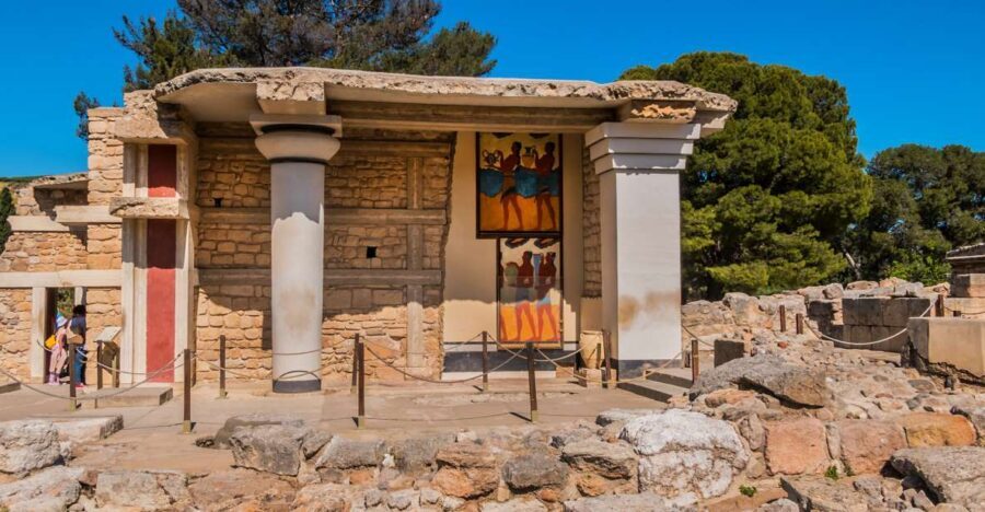 Crete: Knossos Palace Entry Ticket with Optional Audio Guide - Late afternoon vs early morning: when your body will thank you
