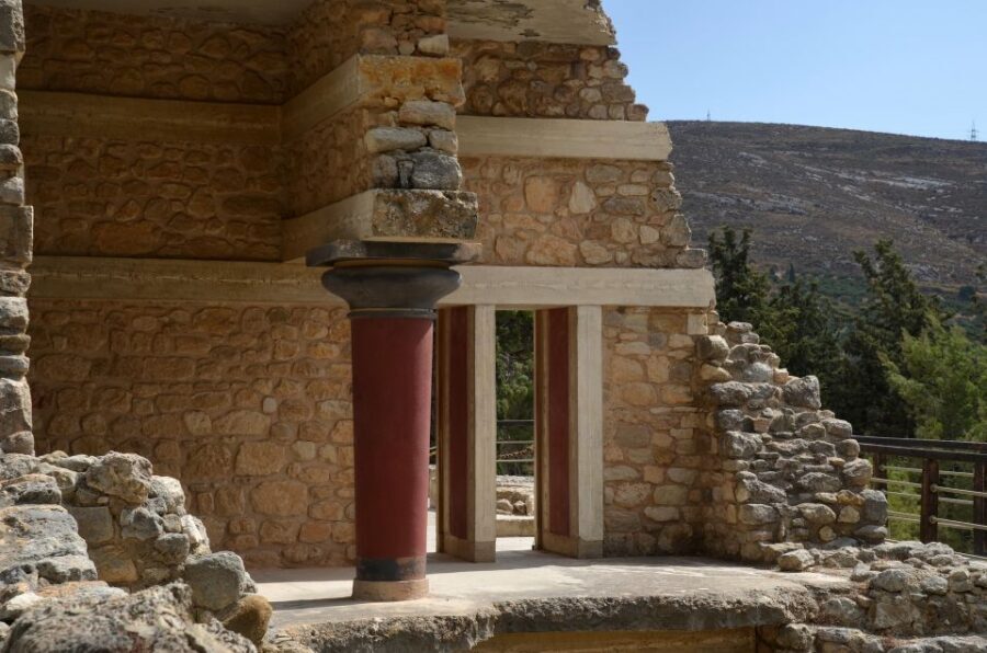 Crete: Knossos Palace & Heraklion Guided Tour - Knossos Palace: what the guided walk is really about