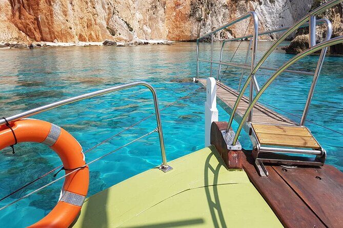 "Dreamy cruise"Daily Cruise from Argostoli harbour with a traditional Greek boat - Stop 2: Vardiani Island — longer island time with a calmer rhythm