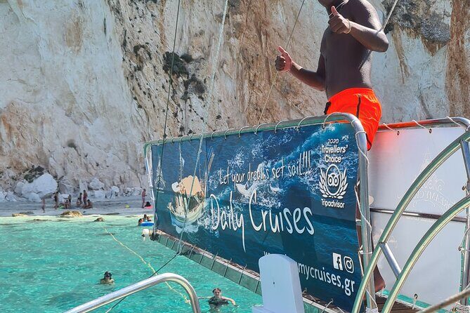 "Dreamy cruise"Daily Cruise from Argostoli harbour with a traditional Greek boat - Stop 3: XI Beach — make the most of the last swim window