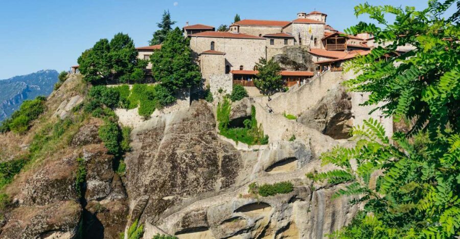 From Athens: Delphi and Meteora 2-Day Guided Tour - Food, comfort, and what’s really included in the tour price