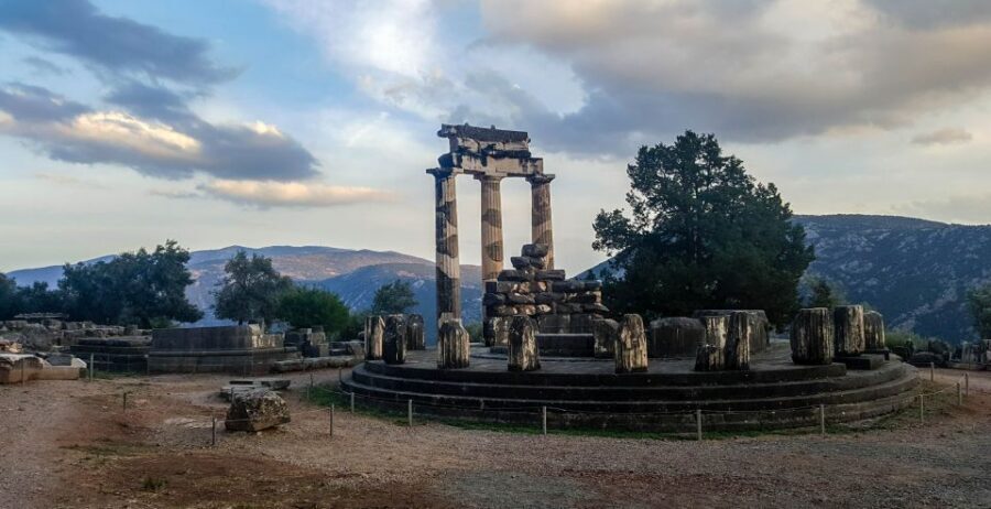 From Athens: Delphi Full Day V.R. Audio Guided Tour - VR + audio inside the archaeological site (and what to expect)
