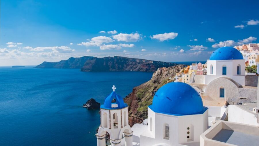 From Heraklion/Crete: Santorini Island Guided Day Trip - A one-day Santorini fix without the overplanning