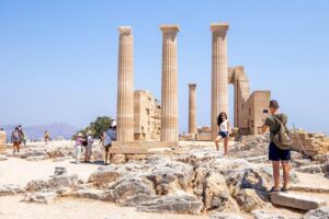From Rhodes: Easy Morning Transfer to Lindos & 4 Hours Free Time - Lindos Viewpoint stop: the 5 minutes that pay off later