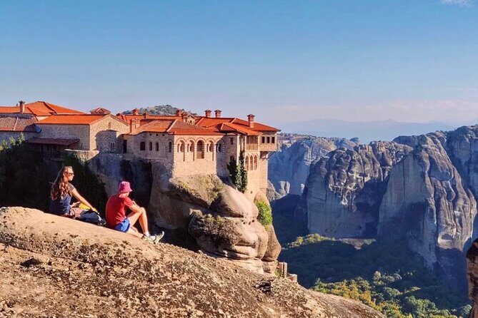 Meteora Monasteries & Caves DayTrip from Athens with Greek Lunch - The lunch option: Greek comfort food before the stairs