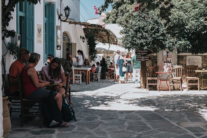 Naxos Highlights Bus Tour with Free Time for Lunch at Apeiranthos - Getting picked up and moving fast around Naxos