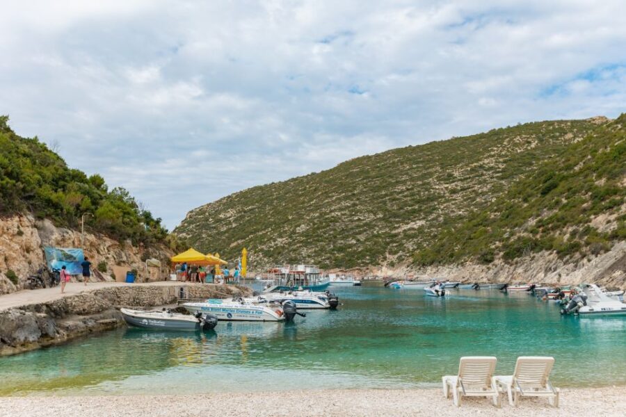 Porto Vromi: Shipwreck, Caves, & White Beach Swimming Cruise - White Beach: the color everyone wants, with one big catch
