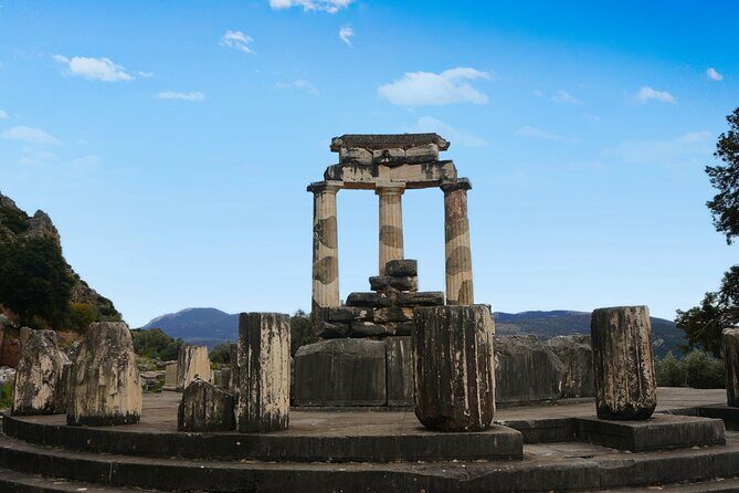 Premium Delphi Day Trip with an Expert Guide, Museum & Lunch - A Delphi day trip that balances myths and real monuments