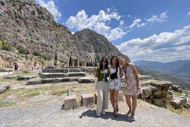 Premium Delphi Day Trip with an Expert Guide, Museum & Lunch - The drive to Delphi: long hours, plus a real break