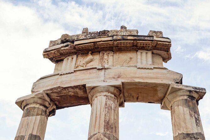 Premium Delphi Day Trip with an Expert Guide, Museum & Lunch - How the Delphi Museum makes the ruins click