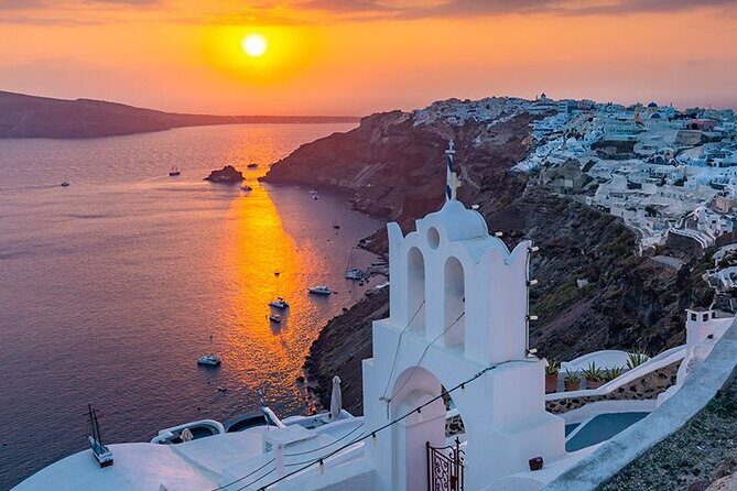 Private Santorini Tailor Made - Choice of the Guest! - Akrotiri Archaeological Site plus the food and museum side