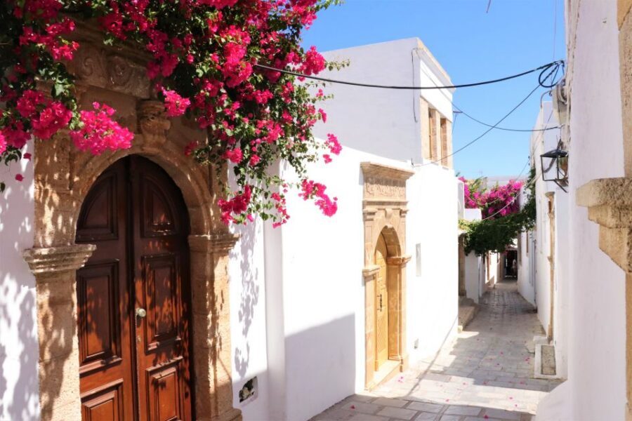 Rhodes: Easy Morning Transfer to Lindos & 4 Hours Free Time - Timing and Timing Gotchas: Traffic, Meeting Points, and Staying on Schedule