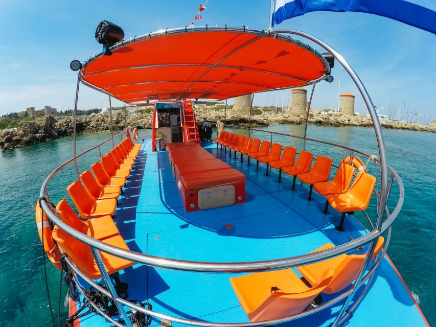 Rhodes Town: Submarine Cruise with Underwater Views - The Underwater Highlight: The Diver Feeding Fish