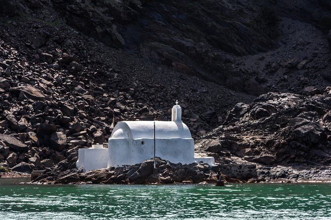 Santorini Caldera Cruise Tour (Volcano, Hot Springs, Thirassia) - What’s Included on the Boat (and What You’ll Still Need)