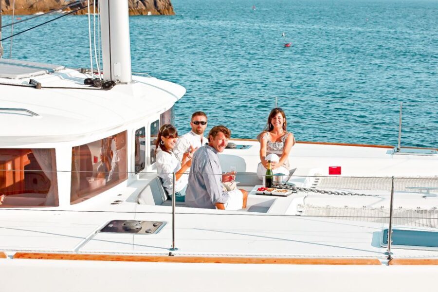 Santorini: Catamaran Tour with BBQ Meal and Unlimited Drinks - Key things I’d circle before you book