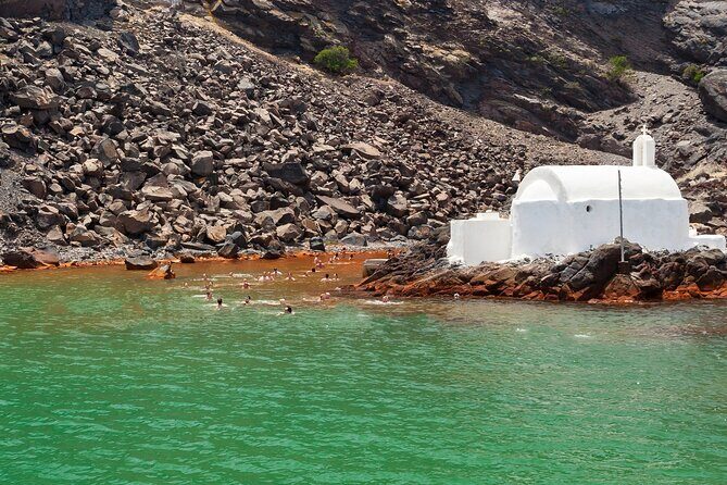 Santorini Classic Catamaran Cruise with BBQ, Drinks and Transfers - BBQ lunch or dinner on the water: what’s included, and why it’s a win