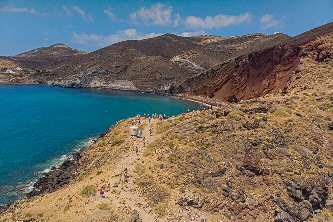Santorini Day Tour with Sunset in Oia - Perissa Beach Break: Swim, Lunch on Your Terms, and Cool Down