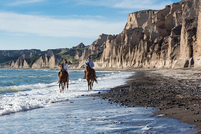 Santorini Horse Riding to Black Sandy Beach - Start at Efippos near Vlychada: where you’ll actually park and meet