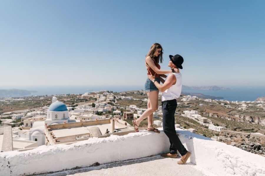 Santorini: Island Highlights Guided Day Trip with Oia Sunset - Akrotiri Excavations: the buried city stop that actually teaches