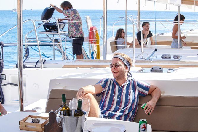 Santorini Platinum Catamaran Cruise with Meal, BBQ and Open Bar - Pickup, Meeting Point, and the One Logistics Lesson That Really Matters