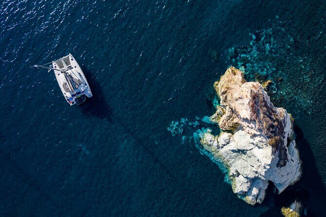 Santorini Platinum Catamaran Cruise with Meal, BBQ and Open Bar - The Boat Day Plan: From Red Beach to Thirassia
