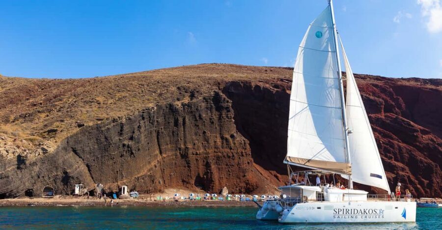 Santorini: Sailing Catamaran Cruise with BBQ and Drinks - Why a 5-hour Santorini catamaran works better than day-trips