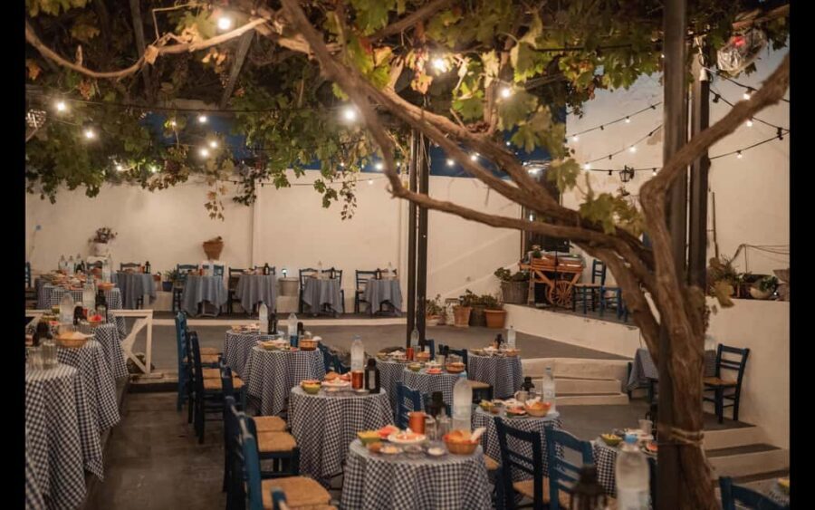 Santorini: The Greek Wedding Show - Greek Wedding Show in Fira: what the setting really gives you