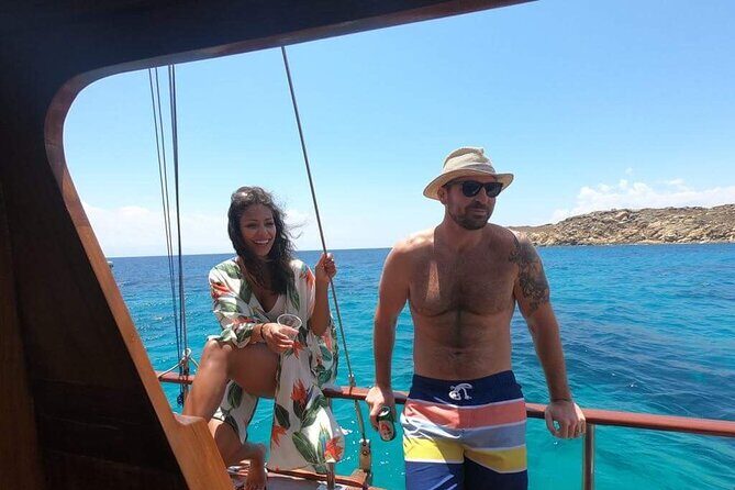 Shared Mykonos Sail Cruise to Delos and Rhenia Islands - Getting Back Without Feeling Wrecked: Choppy Seas and Meal Timing