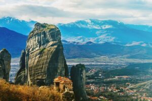 Thessaloniki: Full-Day Bus Trip to Meteora - Meteora at first sight: the view that makes you forget your phone