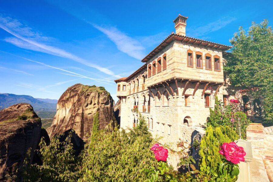 Thessaloniki: Full-Day Bus Trip to Meteora - Kastraki lunch with cliff views: your reset button