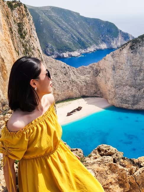 Zakinthos: Shipwreck Beach and Blue Caves Land and Sea Tour - Xygia Sulfur Beach and Makris Gialos: start with a swim, not a bus ride