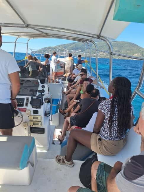 Zakynthos: Turtle Spotting, Marathonísi & Keri Caves Cruise - Turtle spotting in Laganas Bay: what to watch for